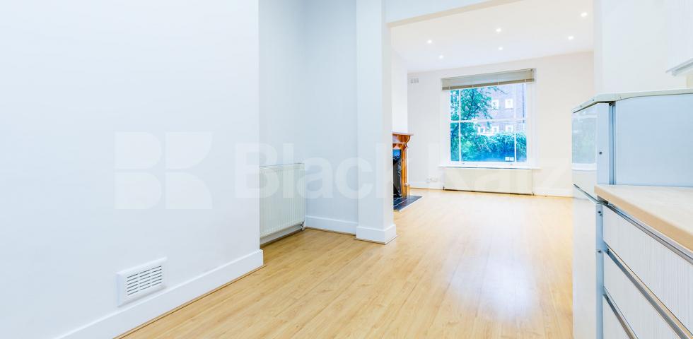 			SPACIOUS - GARDEN FLAT!, 1 Bedroom, 1 bath, 1 reception Flat			 Axminster Road, HOLLOWAY